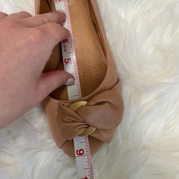 Clarks Artisan Demure Flare Flats - Picture 13 of 13